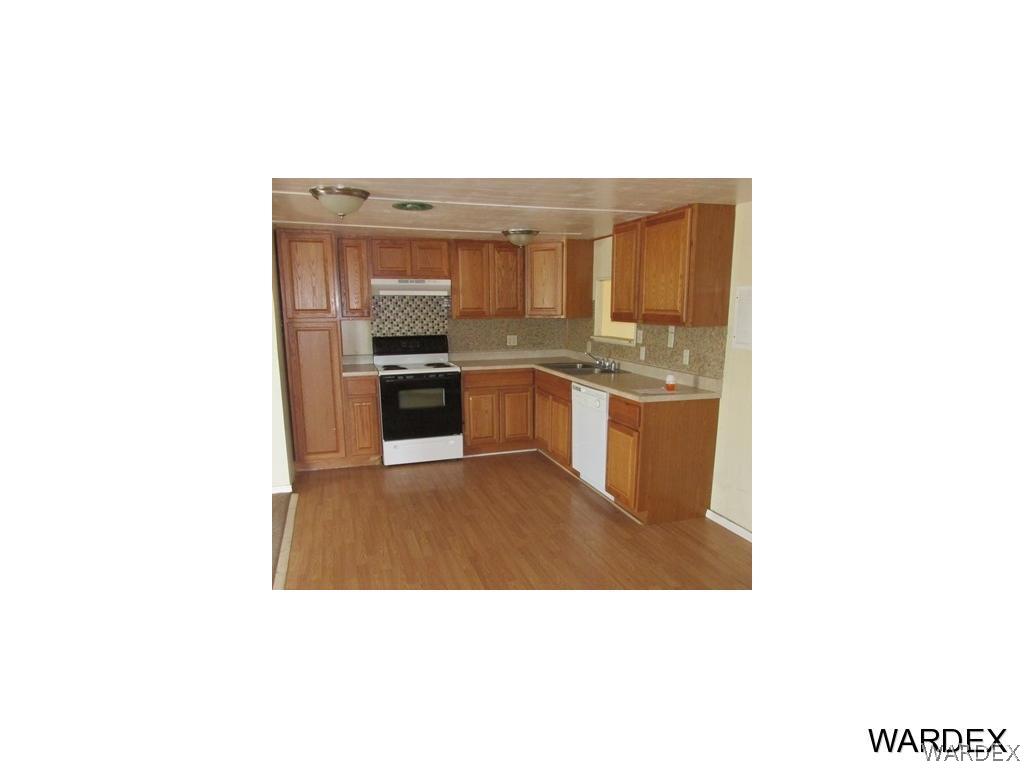 3630 South Elfrida Road Golden Valley, AZ 86413 - Photo 6 of 23 Kitchen