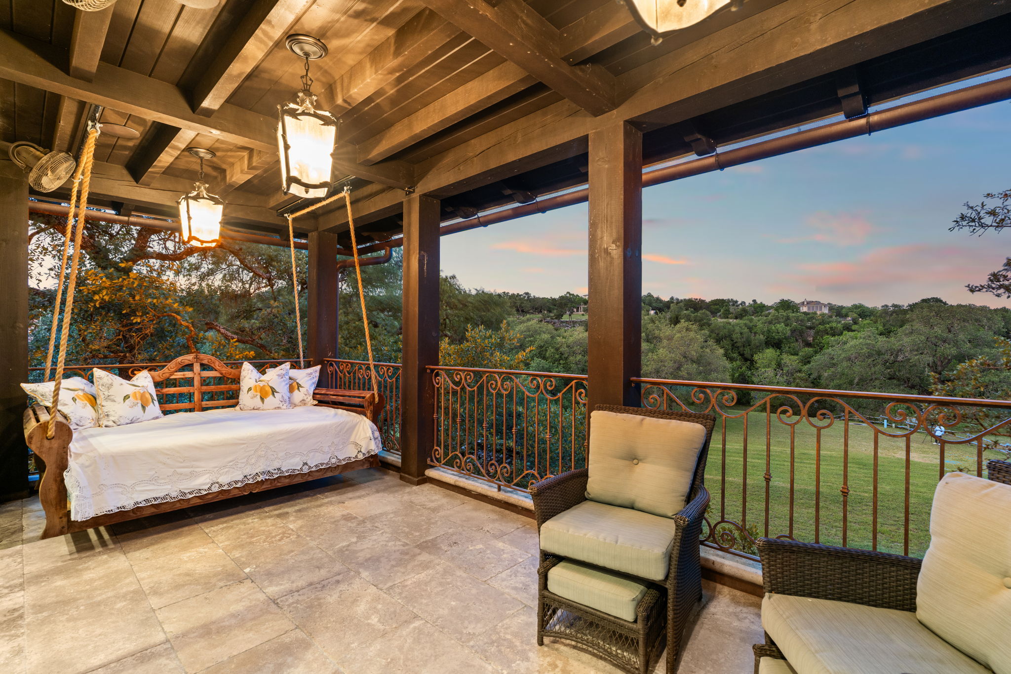11941 Overlook Pass Austin, TX 78738 - Photo 29 of 38 a balcony with furniture and a ceiling fan