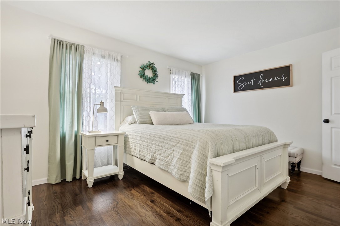 139 Solon Road Chagrin Falls, OH 44022 - Photo 21 of 41 Master bedroom featuring dark hardwood floors