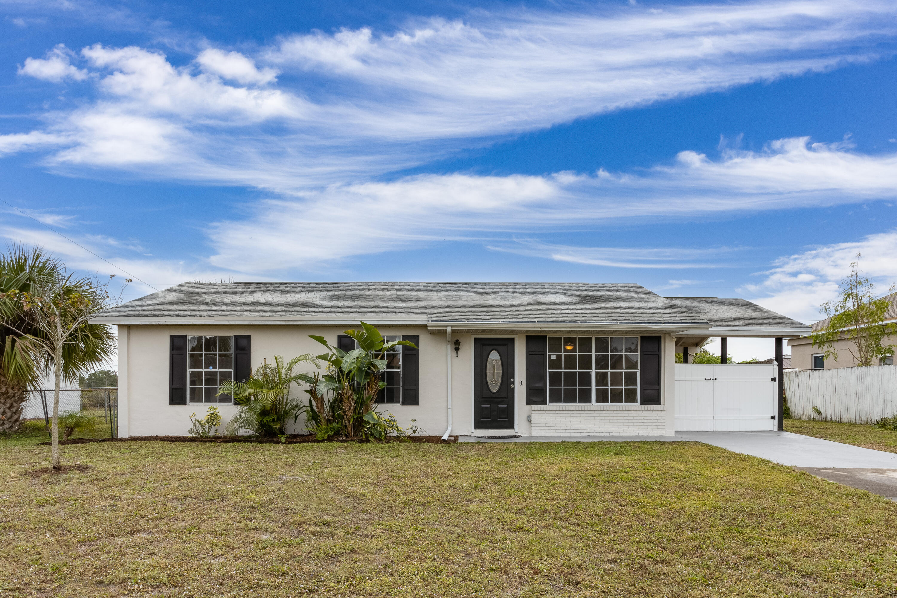 3266 Edgewood Dr Northeast  