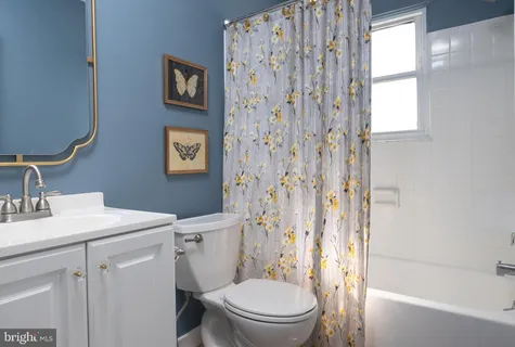 $410,000 | 645 West Wiltshire Drive, Wallingford, PA 19086