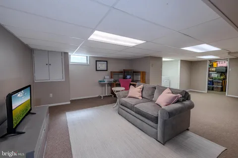 $410,000 | 645 West Wiltshire Drive, Wallingford, PA 19086