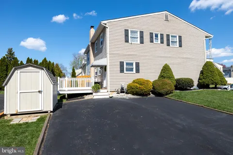$410,000 | 645 West Wiltshire Drive, Wallingford, PA 19086