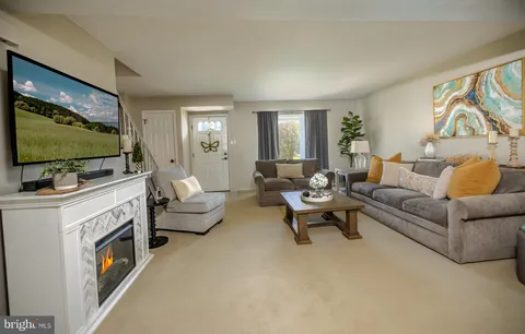 $410,000 | 645 West Wiltshire Drive, Wallingford, PA 19086