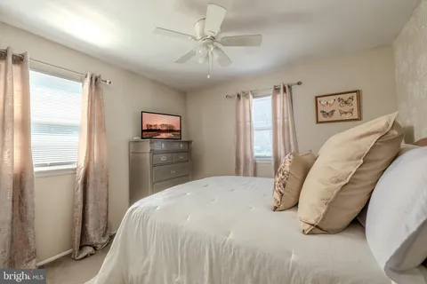 $410,000 | 645 West Wiltshire Drive, Wallingford, PA 19086