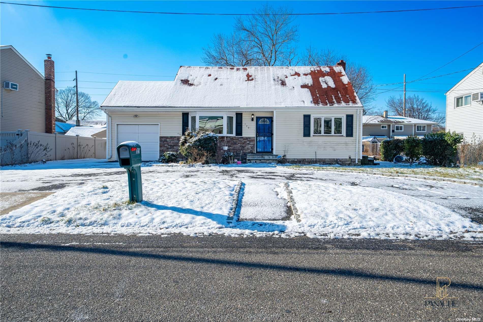 129 North Arizona Road West Babylon, NY 11704 - Photo 1 of 1