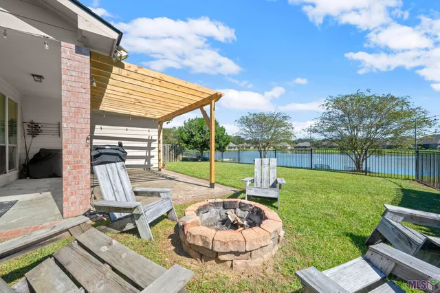 $379,000 | 8293 Quiet Creek Drive, Denham Springs, LA 70726