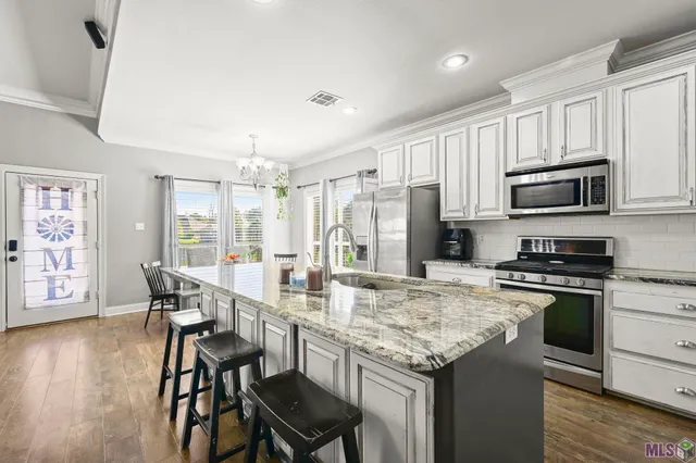 $379,000 | 8293 Quiet Creek Drive, Denham Springs, LA 70726