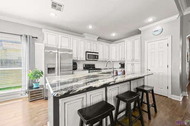 $379,000 | 8293 Quiet Creek Drive, Denham Springs, LA 70726