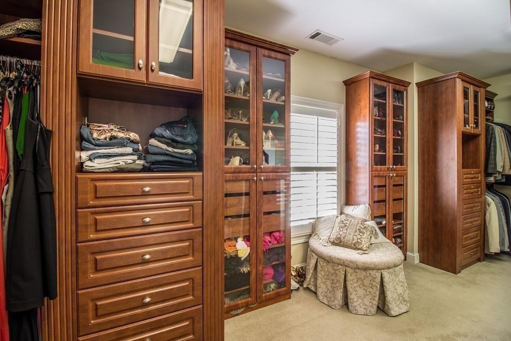4064 Lyon Boulevard Southwest Atlanta, GA 30331 - Photo 22 of 38 a bathroom with a toilet and a shower