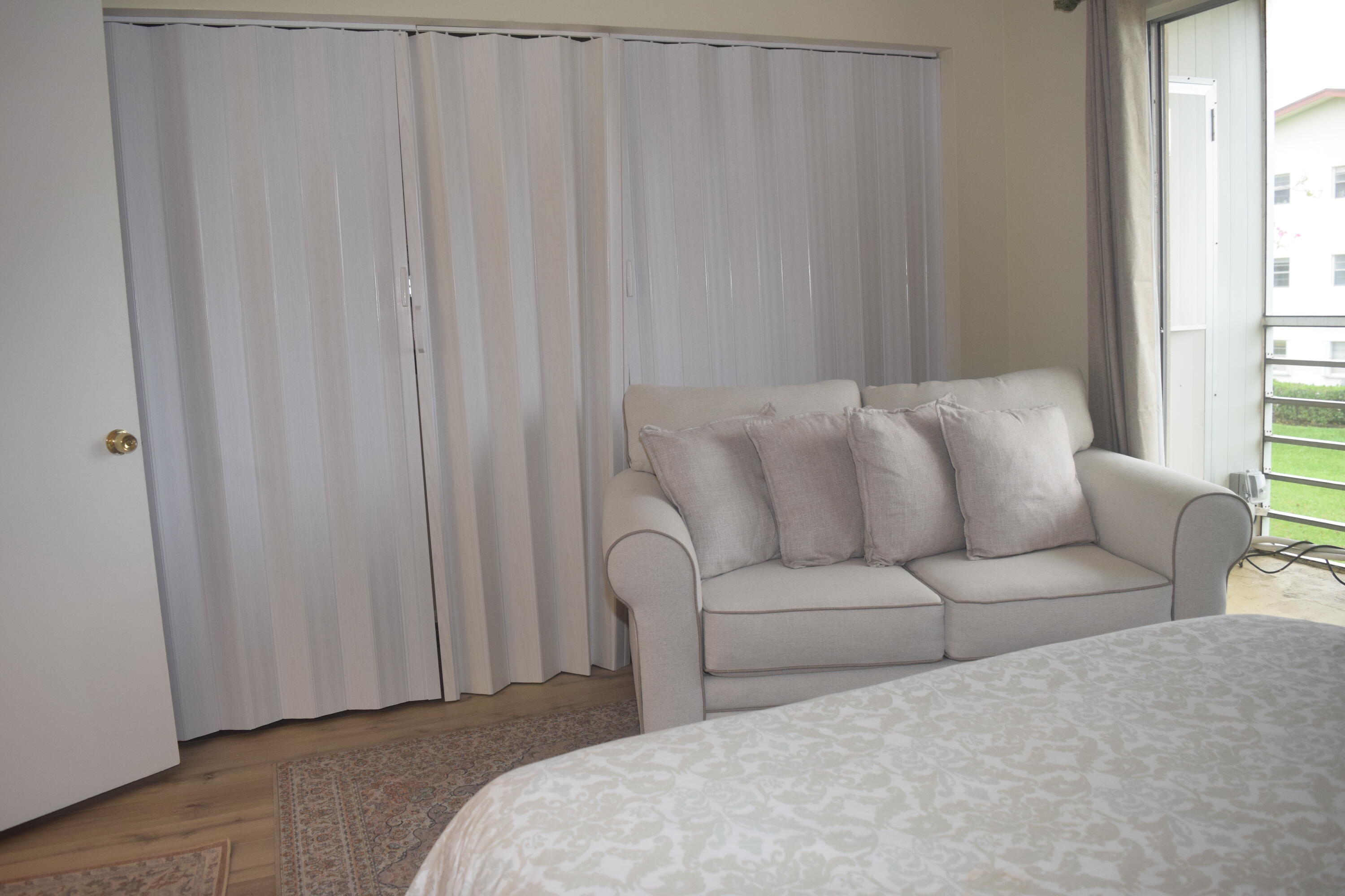 315 Mansfield Drive Boca Raton, FL 33434 - Photo 10 of 17 DSC_0941