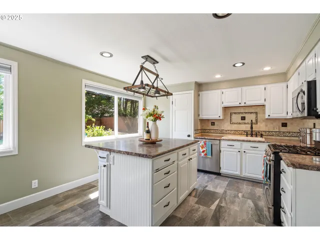 $555,000 | 14911 Northeast 86th Street, Vancouver, WA 98682