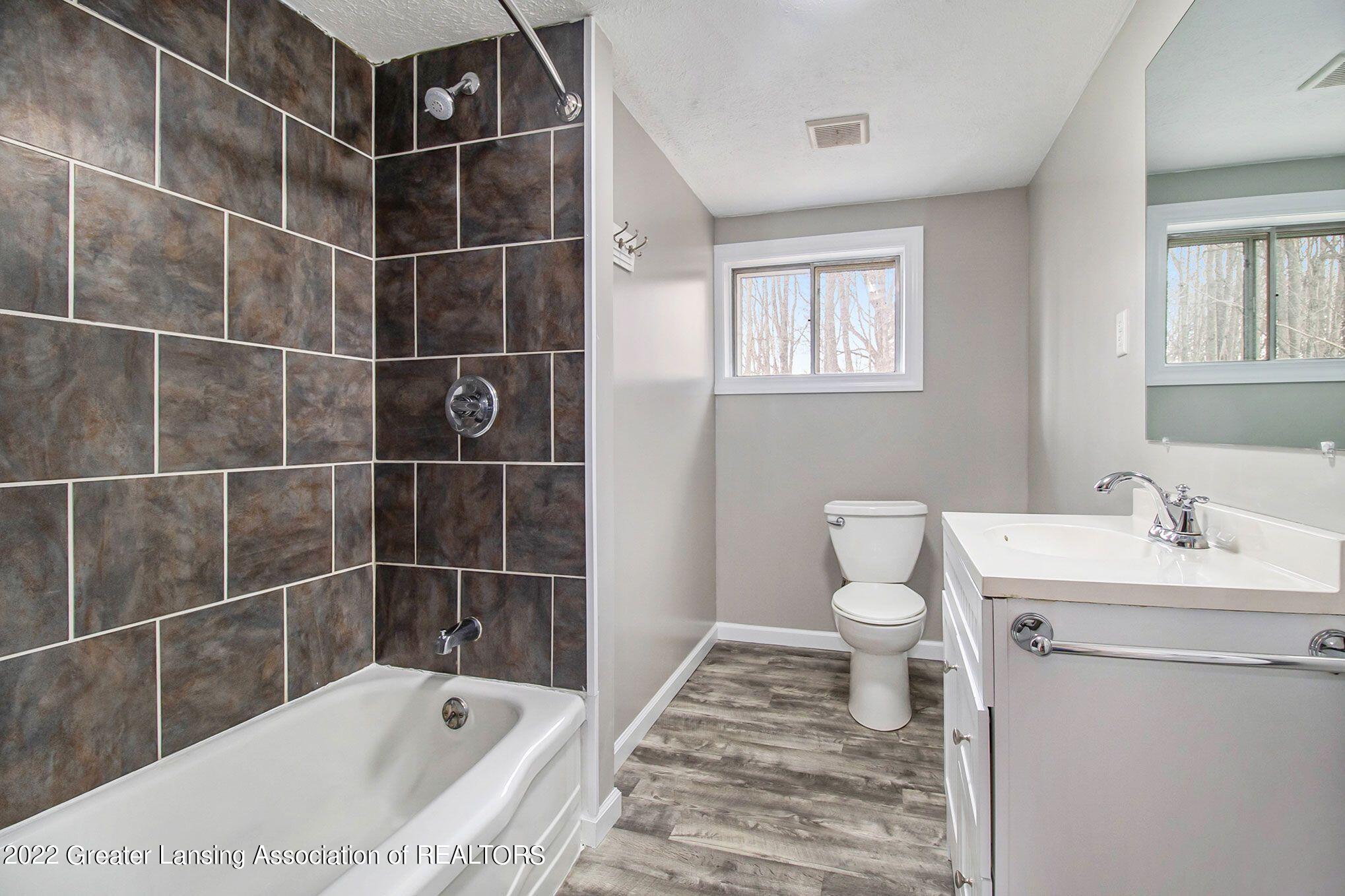 6219 Toles Road Eaton Rapids, MI 48827 - Photo 13 of 22 12