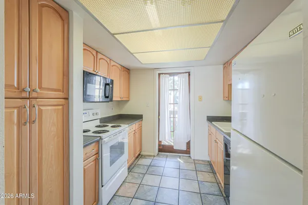 $198,000 | 1927 East Hampton Avenue, Unit 258, Mesa, AZ 85204