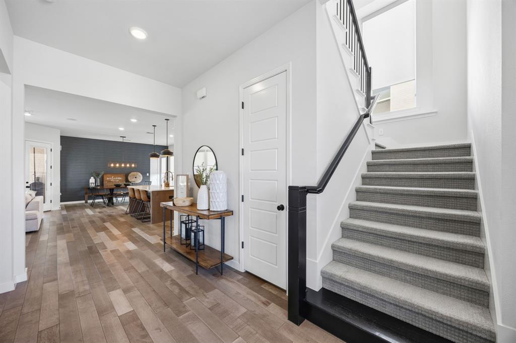 965 Sprangletop Street Allen, TX 75013 - Photo 3 of 36