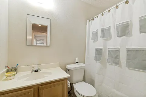$215,000 | 222 Idlewyld Drive, Mesquite, TX 75149