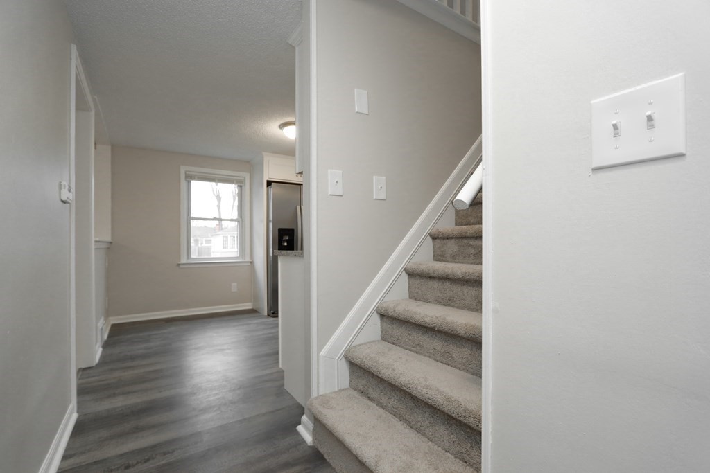 120 Davis Street Springfield, MA 01104 - Photo 15 of 28