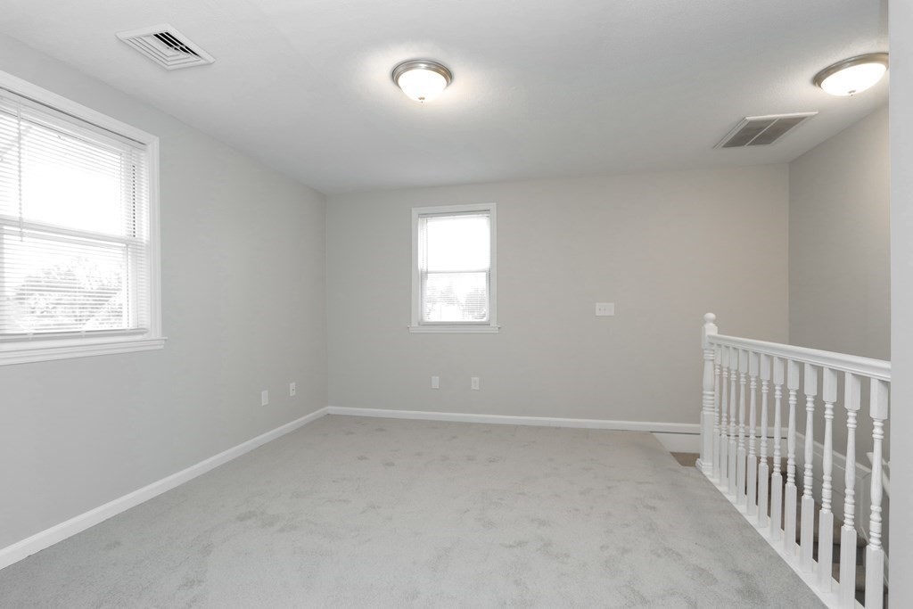 120 Davis Street Springfield, MA 01104 - Photo 16 of 28