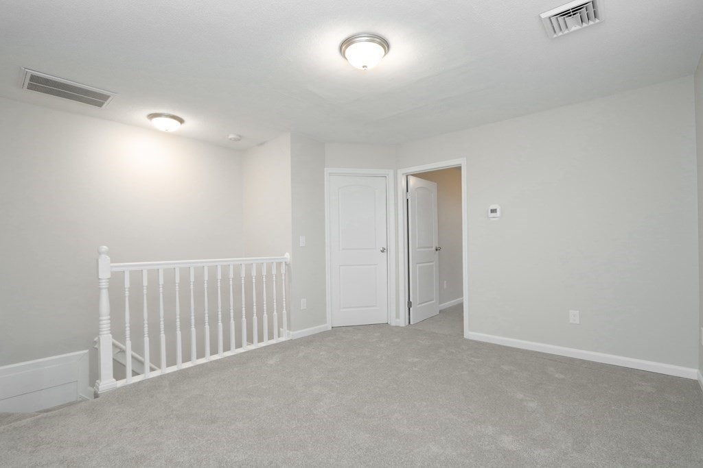 120 Davis Street Springfield, MA 01104 - Photo 17 of 28