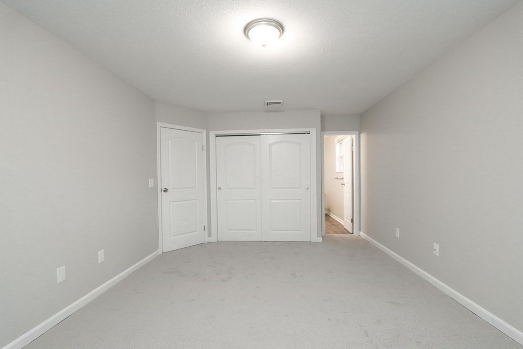 120 Davis Street Springfield, MA 01104 - Photo 20 of 28