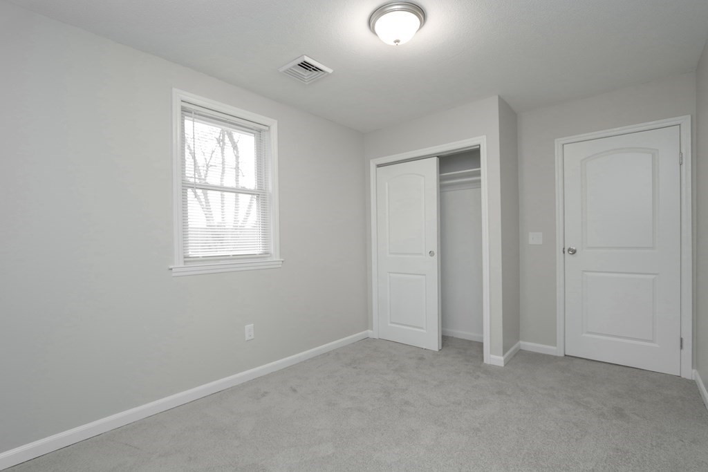 120 Davis Street Springfield, MA 01104 - Photo 23 of 28