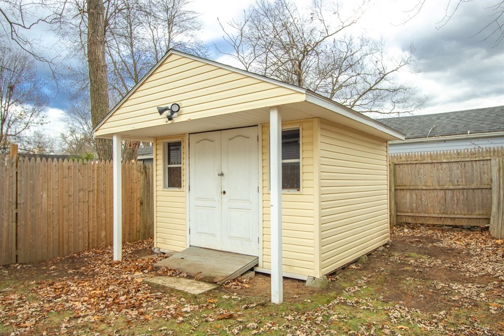 120 Davis Street Springfield, MA 01104 - Photo 28 of 28