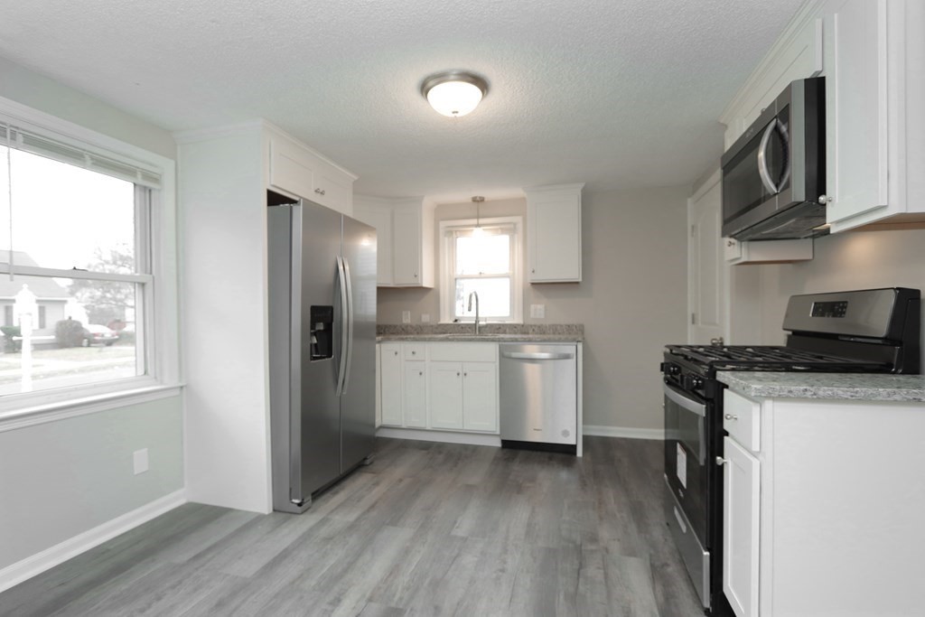120 Davis Street Springfield, MA 01104 - Photo 6 of 28