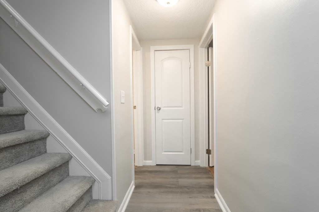 120 Davis Street Springfield, MA 01104 - Photo 10 of 28