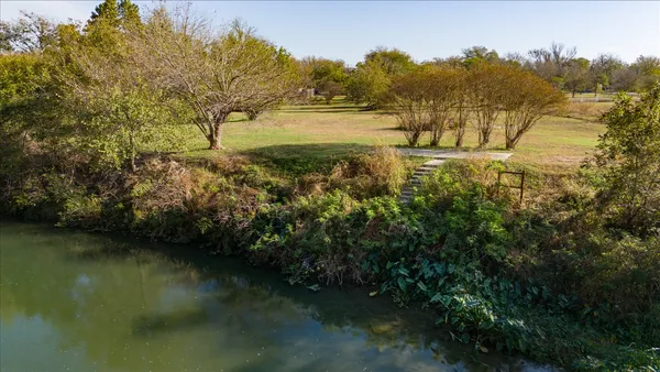 $299,000 | 100 Arlene Lane, Martindale, TX 78655