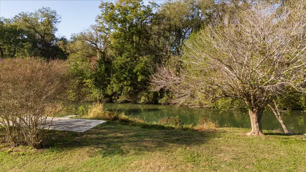 $299,000 | 100 Arlene Lane, Martindale, TX 78655