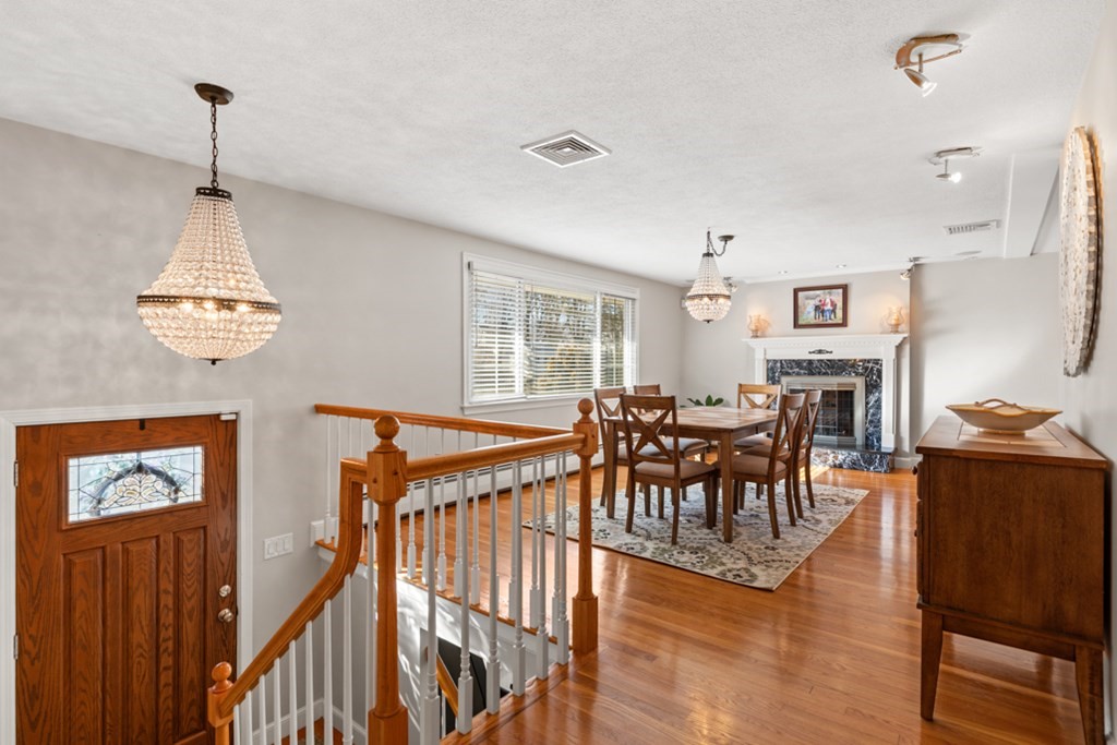 19 Appleton Road Wakefield, MA 01880 - Photo 5 of 29 Gallery Image 5