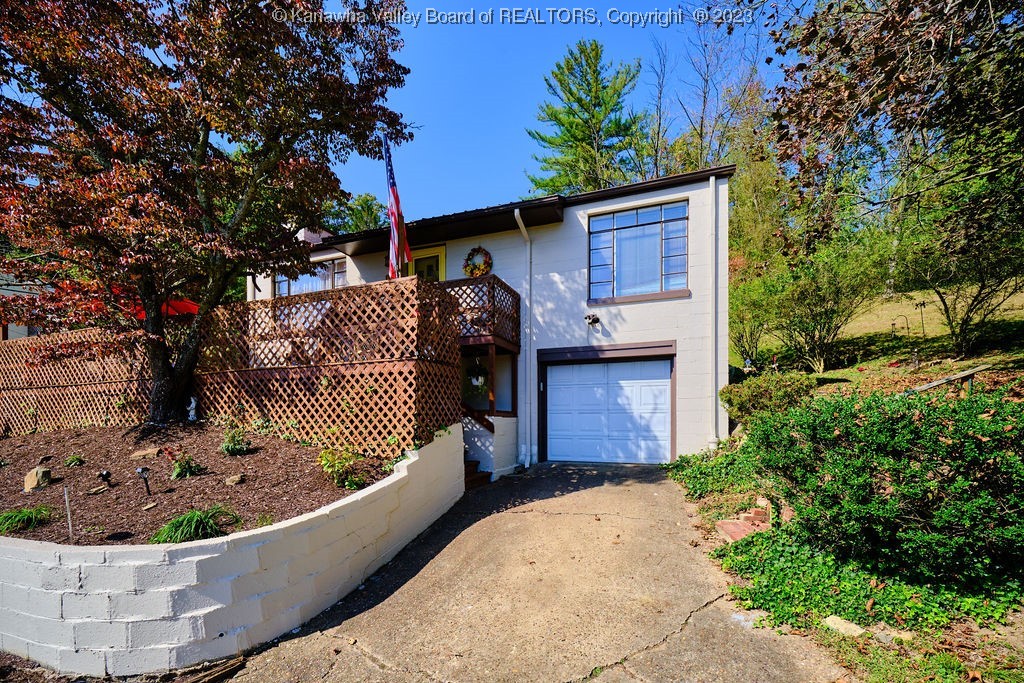 150 Stricker Road Charleston, WV 25314 - Photo 2 of 30 Gallery Image 2