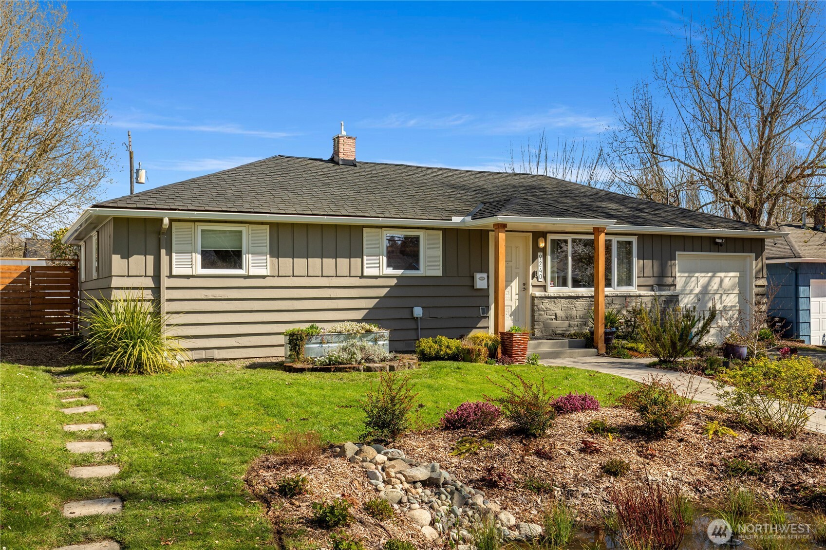 9240 30th Avenue Southwest Seattle, WA 98126 - Photo 1 of 31