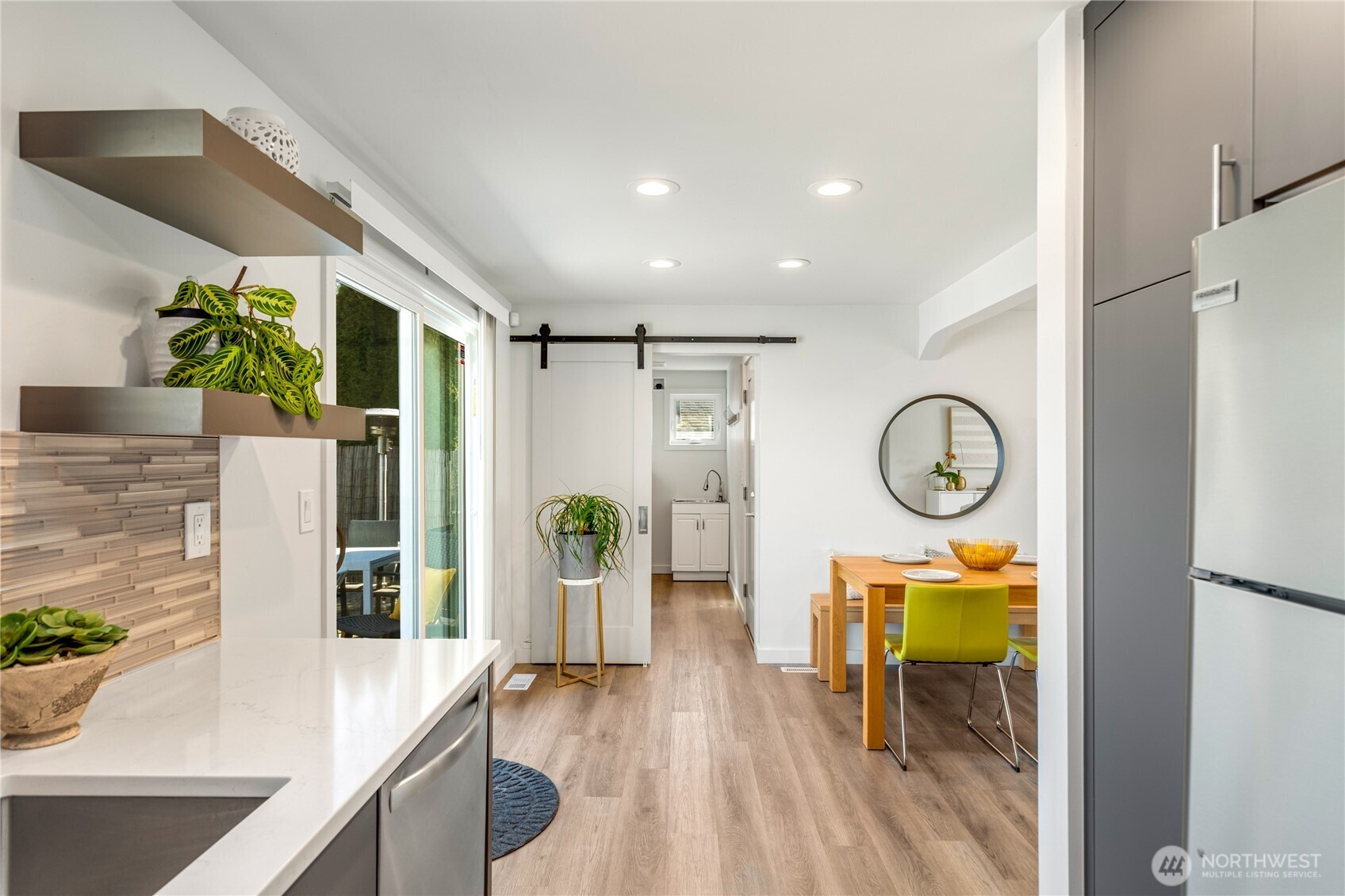 9240 30th Avenue Southwest Seattle, WA 98126 - Photo 12 of 31
