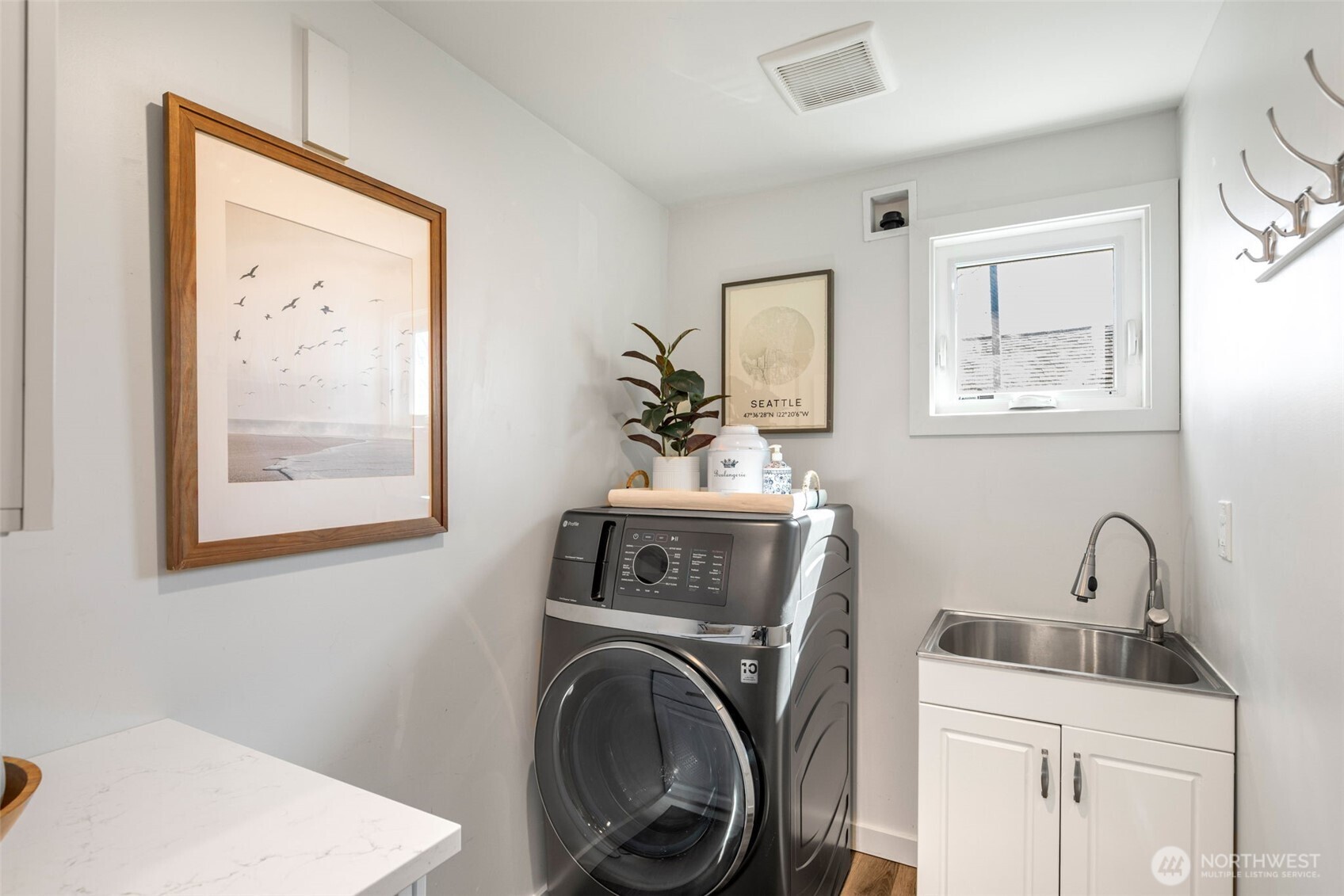 9240 30th Avenue Southwest Seattle, WA 98126 - Photo 22 of 31