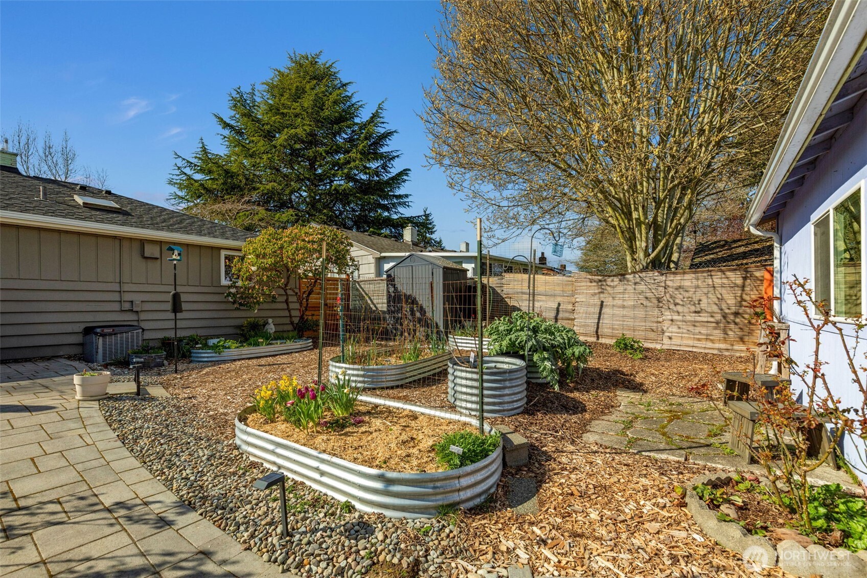 9240 30th Avenue Southwest Seattle, WA 98126 - Photo 3 of 31
