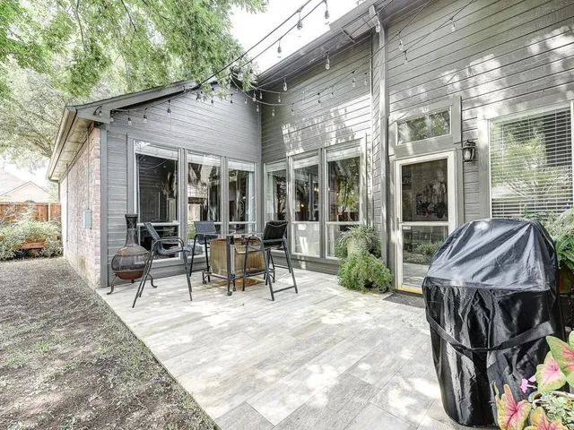 a view of outdoor space yard deck and patio