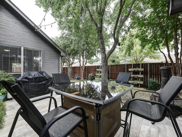 a view of outdoor space yard and patio