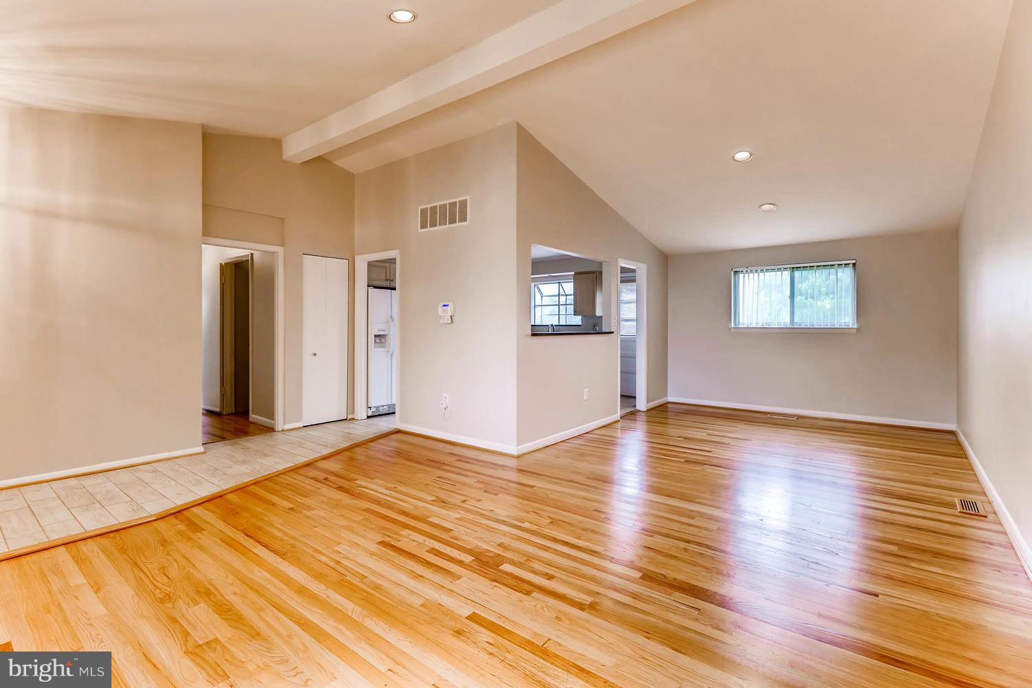 7439 Ricksway Road Baltimore, MD 21208 - Photo 8 of 20 Living Room