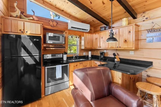 $1,790,000 | 2225 Ted Moore Road, Dandridge, TN 37725