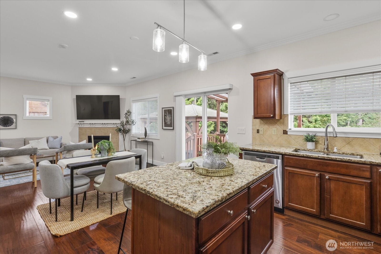22320 35th Drive Southeast Bothell, WA 98021 - Photo 9 of 40