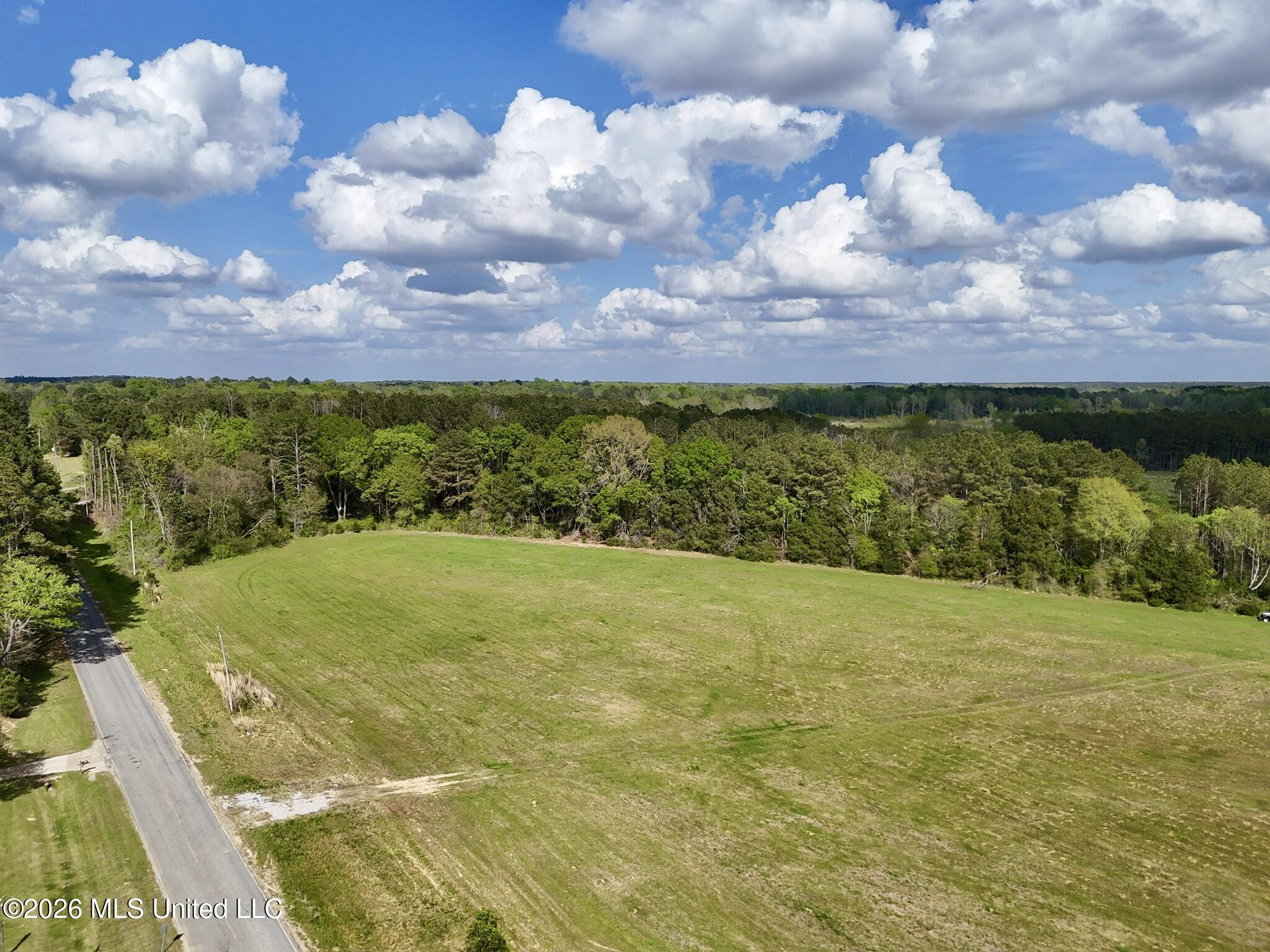 33 Stump Bridge Road Canton, MS 39046 - Photo 1 of 24 2F956C67-2460-49D2-8766-CA597024EE53_1_1