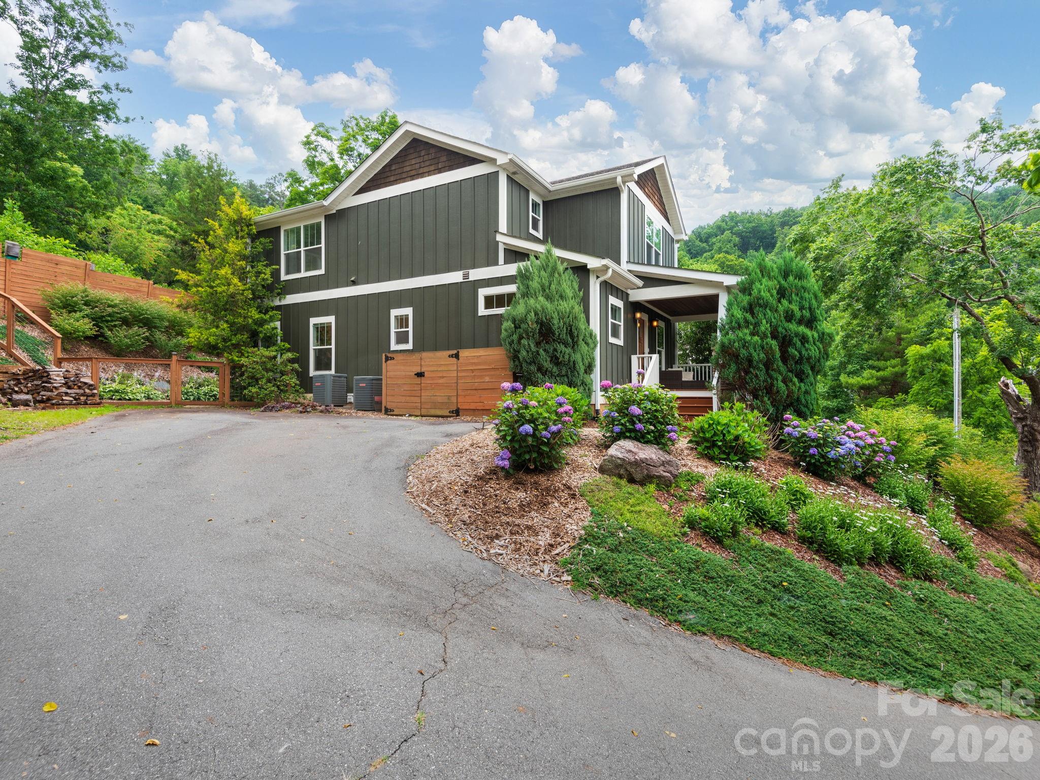80 Bassett Road Asheville, NC 28804 - Photo 33 of 37