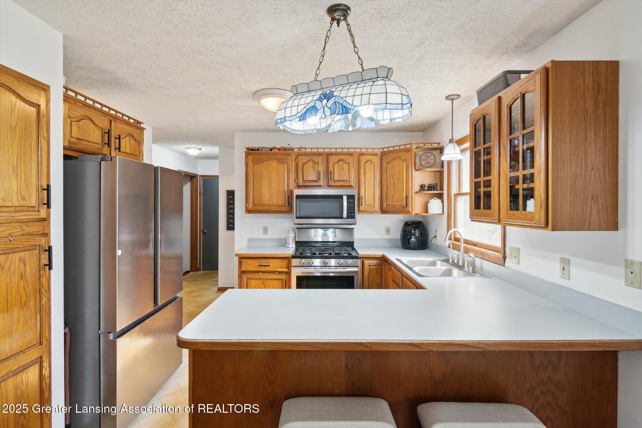 921 Ives Road Mason, MI 48854 - Photo 18 of 66 19-921-Ives-Rd-Mason-MI-48854-WindowStil
