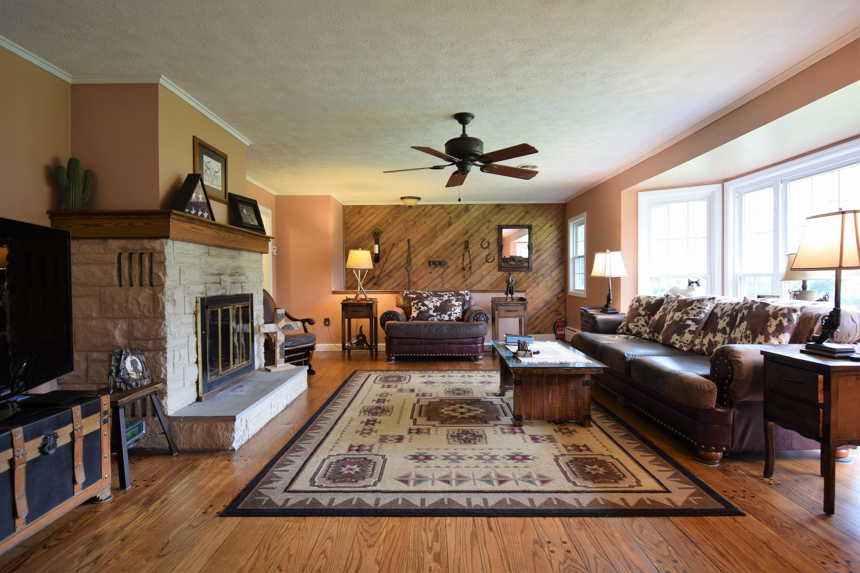 1212 Old Springfield Xenia, OH 45385 - Photo 5 of 44