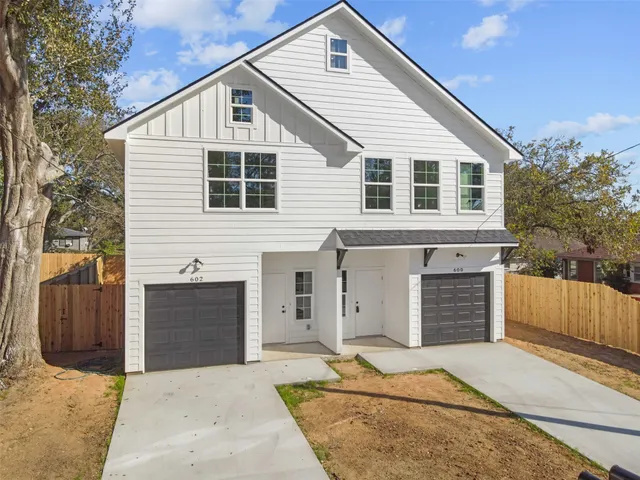 $1,850 | 1105 East Main Street, Unit B, Brenham, TX 77833