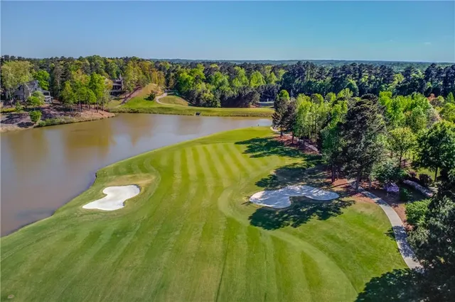 $600,000 | 891 Woodvale Point, Suwanee, GA 30024