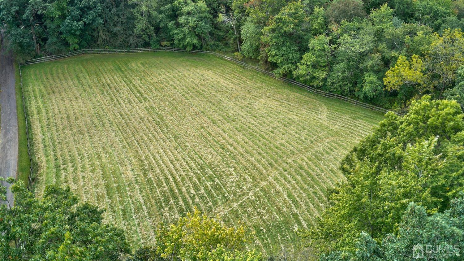 100 Dutch Road East Brunswick, NJ 08816 - Photo 5 of 38 Gallery Image 5