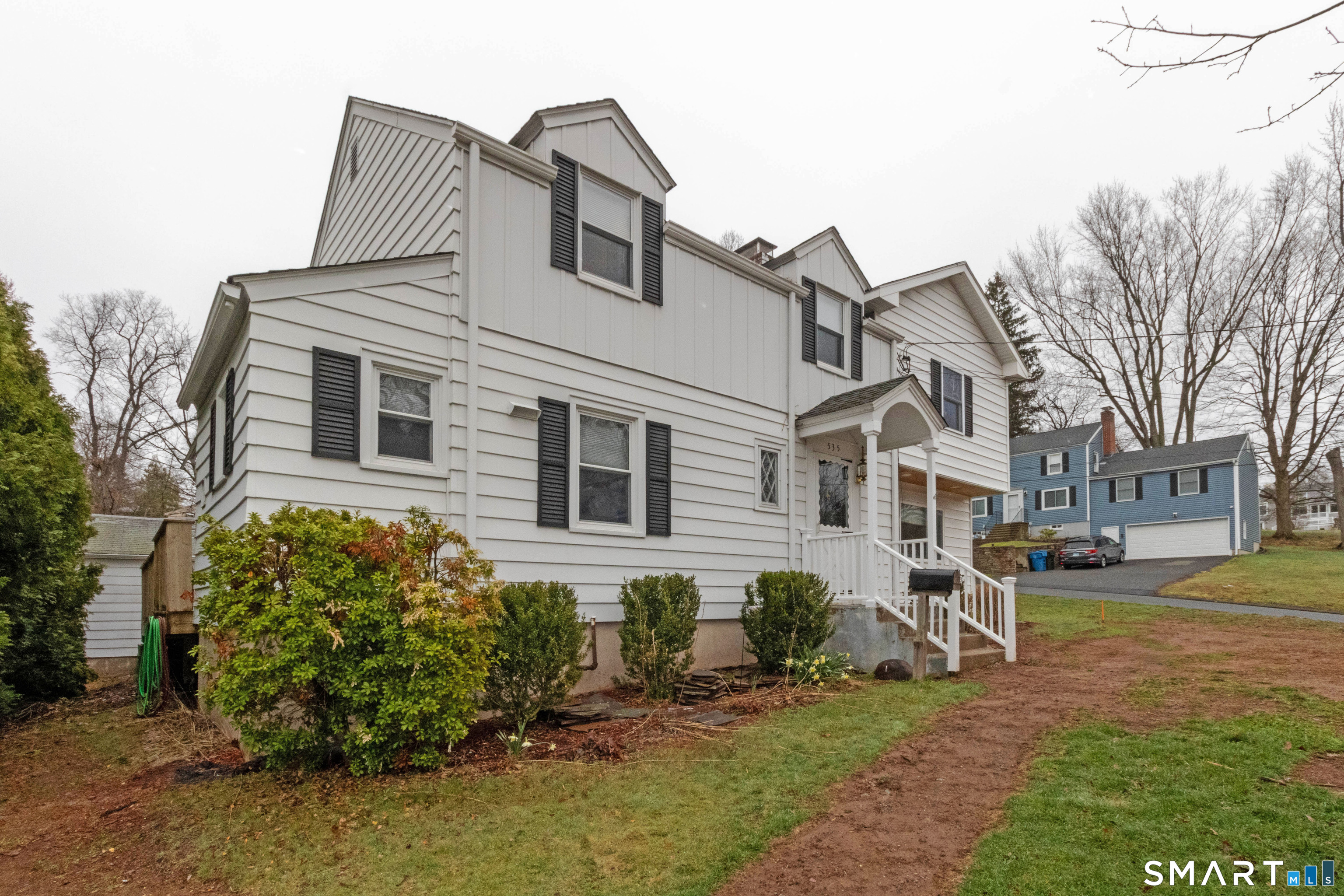 535 Lower Lane Berlin, CT 06037 - Photo 2 of 40 a front view of a house with garden