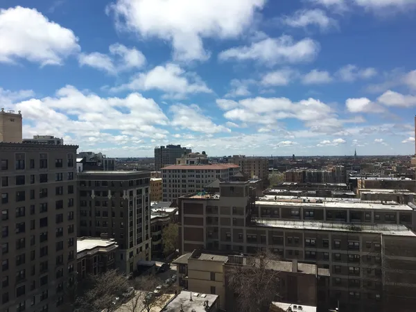 $1,900 | 2909 North Sheridan Road, Unit 1405, Chicago, IL 60657